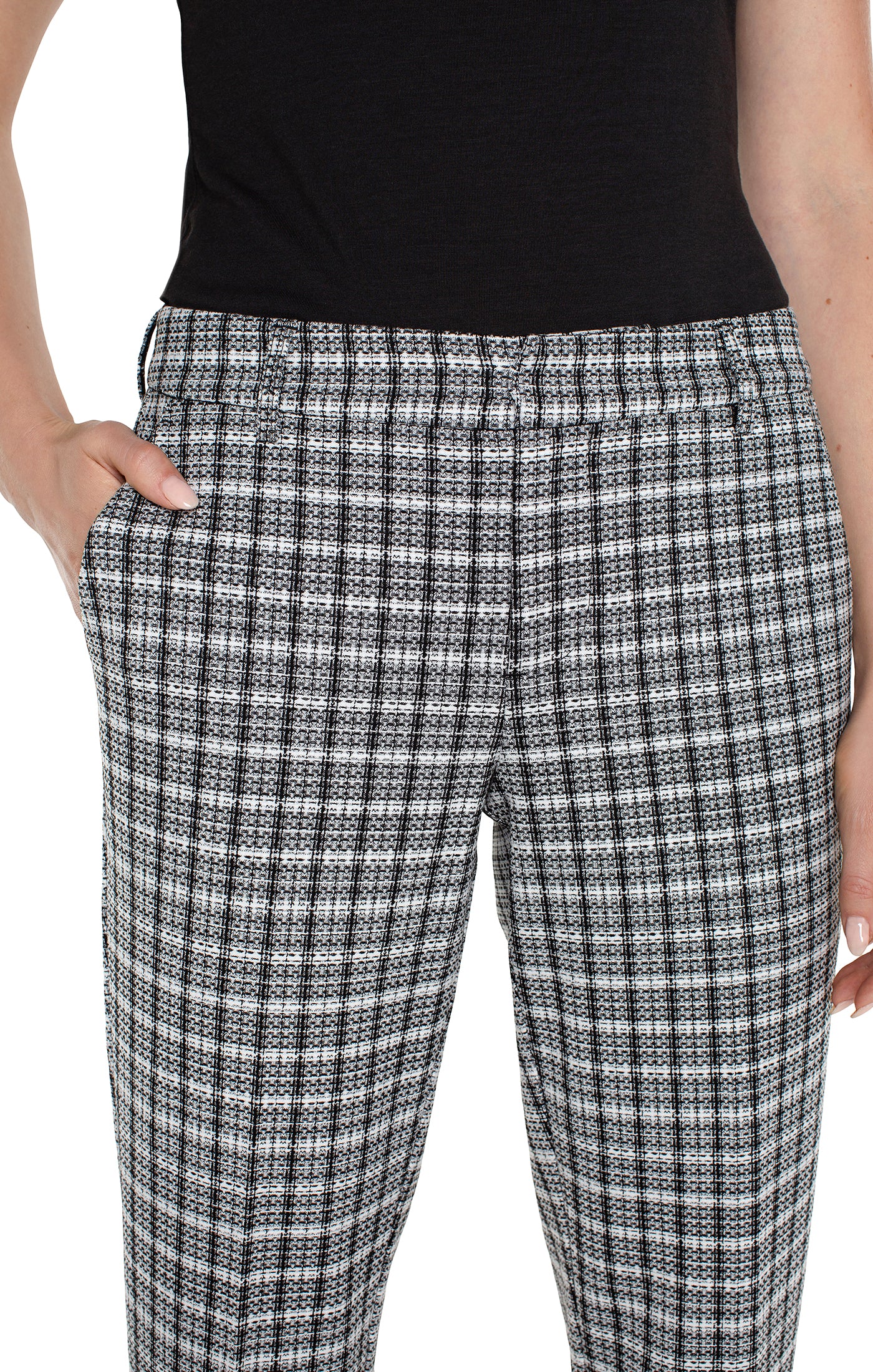 Liverpool Kelsey Trouser black/white Plaid Close Up View